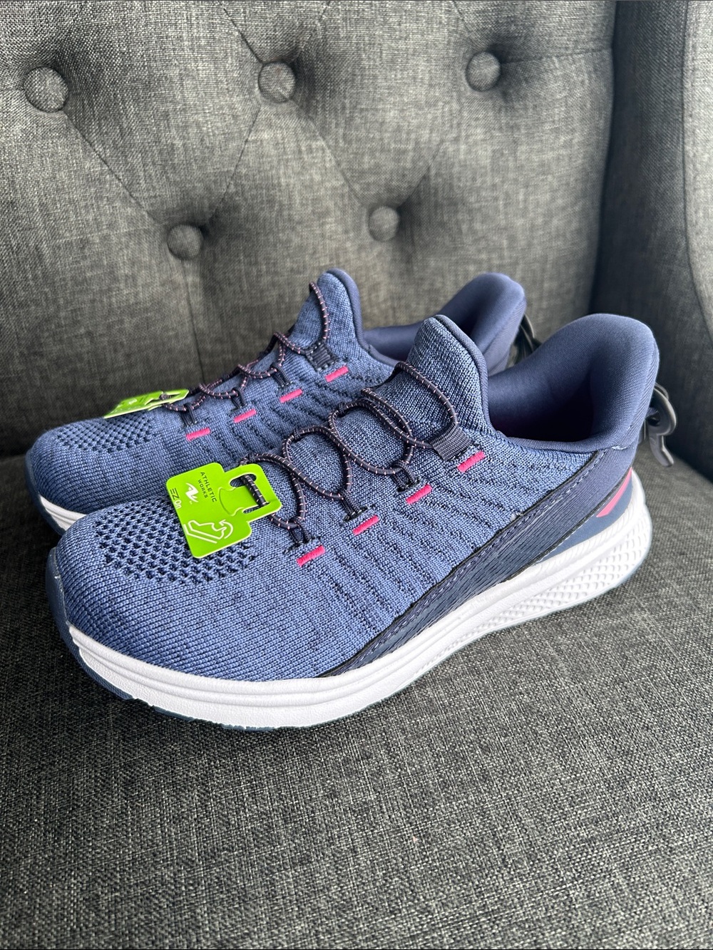 NEW 🆕 Athletic Works Kids Navy Knit Athletic Slip on Sneakers - Size 1